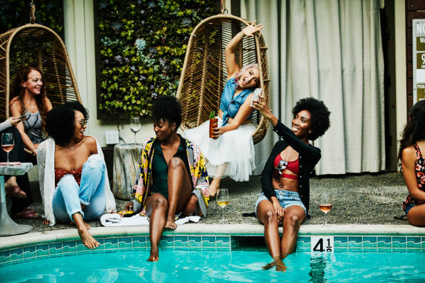 slim aarons poolside glamour